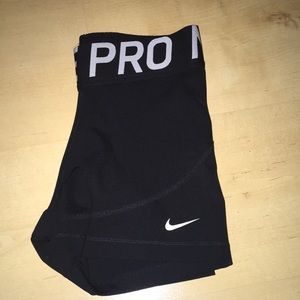 nike athletic shorts🖤🖤